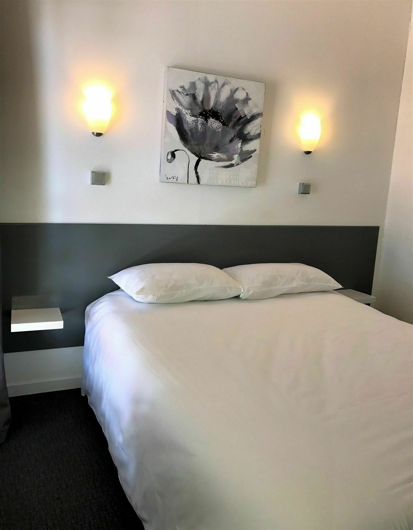 Halt Hotel Montpellier Exteriör bild