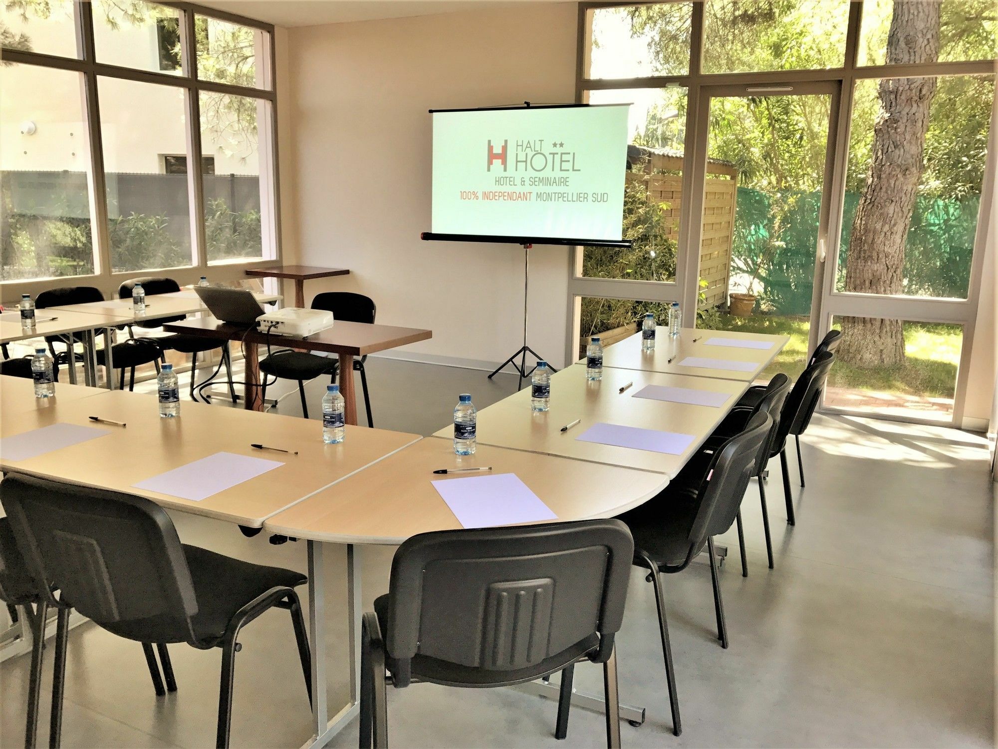 Halt Hotel Montpellier Exteriör bild